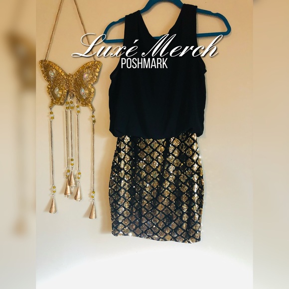 ✨♠️Gold and Black Sequin mini skirt♠️✨ - Picture 2 of 5